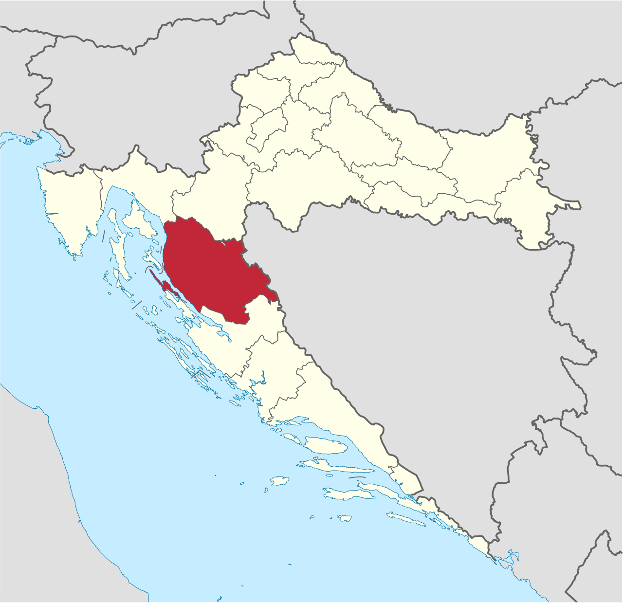 Hidden Airbase Urbex locatie in of rond de regio Lika-Senj (Plitvička Jezera), Croatia
